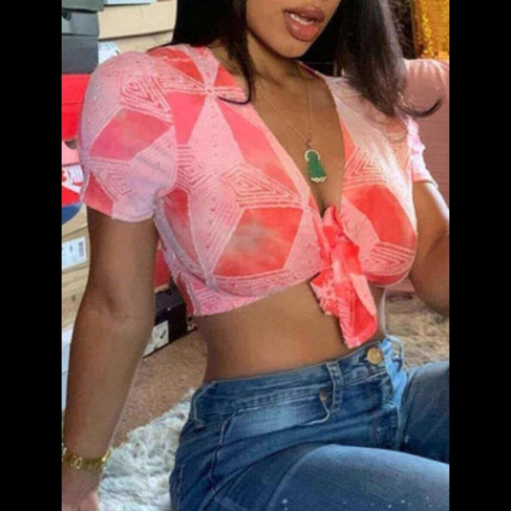 💋Pretty In Pinks 2-Tone Pinks Front Tie V Neck Short Sleeve Geometric Crop Top